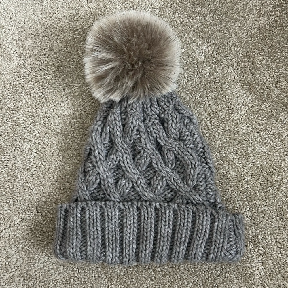 Chunky cable knit beanie with Pom